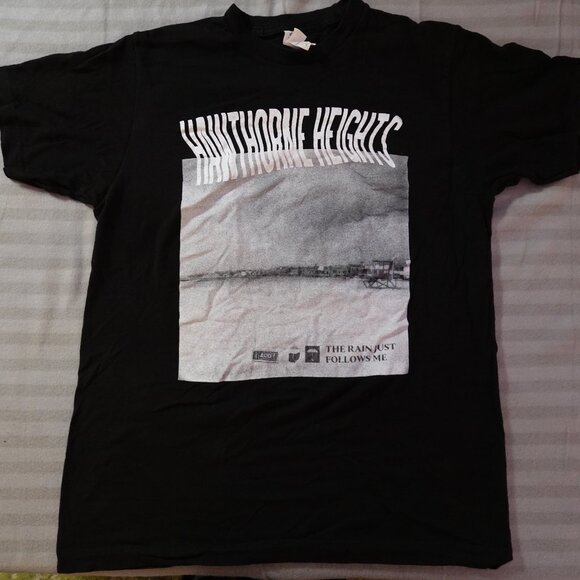 UNISEX Sz M - Hawthorne Heights "Rain Just Follows Me" Tee - Excellent Condition - Picture 1 of 6
